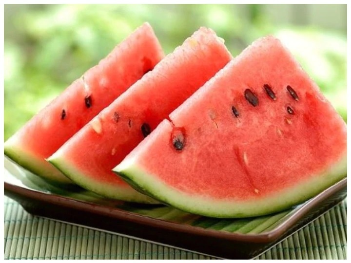 Health Tips: ગરમીમાં તરબૂચ ખાવાના ફાયદા જાણી લો. ઉનાળામાં ડાયટમાં જરૂર કરો  સામેલ | Watermelon Is Best For Health In Summer