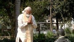 Azadi Ka Amrut Mahotsav:PM મોદીએ સાબરમતી આશ્રમની લીધી મુલાકાત,ગાંધી બાપુની પ્રતિમાને સુતરની આંટી પહેરાવી