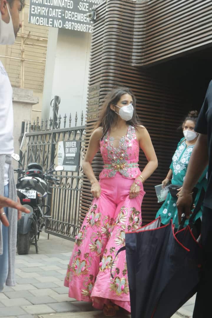 Sara will be next seen starring alongside Akshay Kumar and Dhanush in 'Atrangi Re'. (Image courtesy - Manav Manglani)