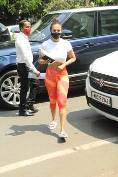 જબરદસ્ત અંદાજમાં યોગ કરવા નીકળી મલાઇકા અરોડા, ખૂબસૂરત તસવીર સોશિયલ મીડિયા પર વાયરલ