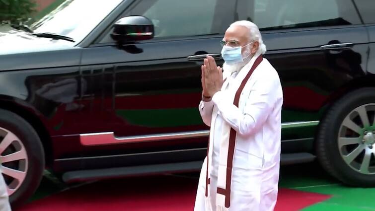 PM Narendra Modi reached at Ahmedabad Gujarat મોદીનું ગુજરાતમાં આગમન, 3 કલાકના રોકાણમાં શું શું કરશે? કેટલા વાગ્યે પાછા દિલ્હી જવા રવાના થઈ જશે?