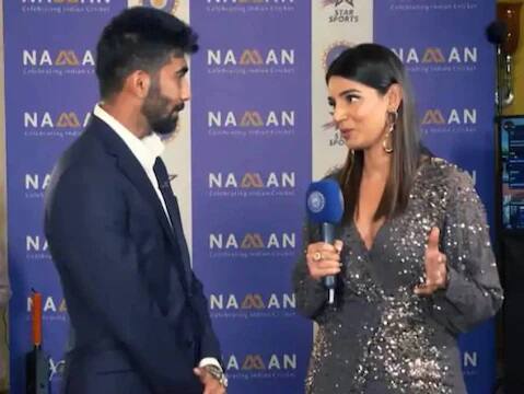 ਭਾਰਤੀ ਗੇਂਦਬਾਜ਼ ਜਸਪ੍ਰੀਤ ਬੁਮਰਾਹ ਅਗਲੇ ਹਫ਼ਤੇ ਦੇ ਅੰਤ ਤੱਕ ਵਿਆਹ ਕਰਵਾ ਸਕਦੇ ਹਨ। ਉਨ੍ਹਾਂ ਦੀ ਪਤਨੀ ਕੌਣ ਹੈ, ਇਸ ਬਾਰੇ ਠੋਸ ਜਾਣਕਾਰੀ ਤਾਂ ਨਹੀਂ ਹੈ ਪਰ ਕਿਆਸਅਰਾਈਆਂ ਹਨ ਕਿ ਸੰਜਨਾ ਗਣੇਸ਼ਨ ਨਾਲ ਜਸਪ੍ਰੀਤ ਵਿਆਹ ਕਰਵਾ ਰਹੇ ਹਨ। ਬੁਮਰਾਹ ਨੇ ਇੰਗਲੈਂਡ ਨਾਲ ਮੈਚਾਂ ਤੋਂ ਛੁੱਟੀ ਵੀ ਲੈ ਲਈ ਹੈ। ਆਓ ਜਾਣਦੇ ਹਾਂ ਕਿ ਇਹ 28 ਸਾਲ ਦੀ ਇਹ ਮਹਿਲਾ ਕੌਣ ਹੈ?