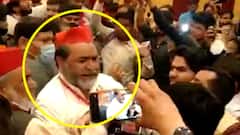 UP: Akhilesh's behavior towards journalists condemnable