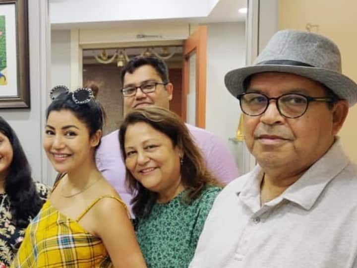 'Aladdin' Actress Debina Bonnerjee Parents Receive First Dose Of COVID-19 Vaccine Pics Debina Bonnerjee's Parents Receive First Dose Of COVID-19 Vaccine, Actress Says 'Feeling Great After Getting Them Vaccinated'