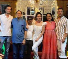 IN PICS: Ankita Lokhande Twining With Boyfriend Vicky Jain At Her Mom-Dad’s Anniversary Celebration!