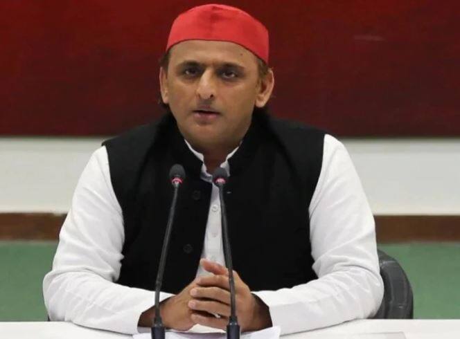 case registered against sp chief akhilesh yadav and 20 party worker in moradabad પત્રકારો સાથે મારપીટ મામલે અખિલેશ યાદવ સામે ફરિયાદ નોંધાઈ