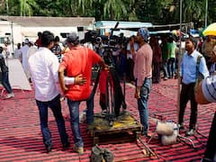 CoronaVirus | कोरोनाचा संसर्ग लावतोय चित्रिकरणांना ब्रेक