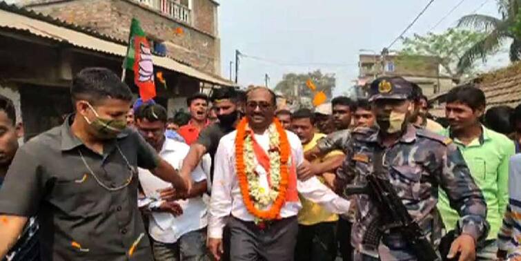 West Bengal Election 2021 Beating death, BJP leader Babu Master returns to poll campaign  WB Election 2021:  মৃত্যুর মুখ থেকে ফিরেই ভোটপ্রচারে বাবু মাস্টার