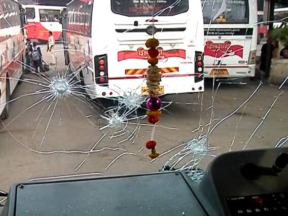 महाराष्ट्र-कर्नाटक वाद चिघळला, कन्नड रक्षण वेदिकेच्या कार्यकर्त्यांची मुजोरी,कोल्हापुरात STवर दगडफेक