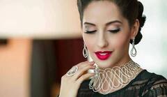 Nora Fatehi च्या चमकत्या त्वचेचं गुपीत काय आहे?