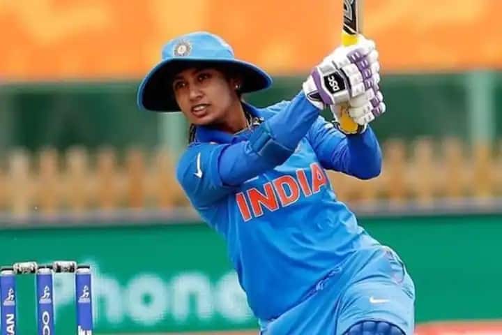 Mithali Raj become the first women cricketer to score 20000 runs in cricket Mithali Raj : मितालीनं रचला इतिहास, 'हा' विक्रम करणारी जगातली पहिली महिला क्रिकेटर