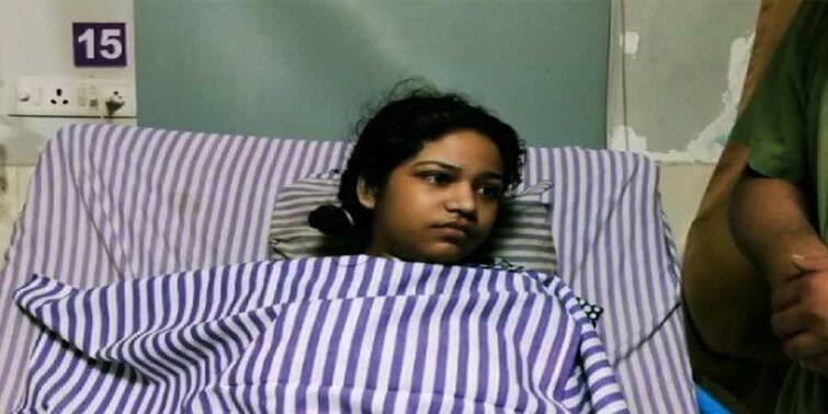 Howrah: girl recovered after critical operation successfully done in private hospital কিডনি, গলার নলি, স্পাইনাল কর্ডে আটকে ছিল সূচ, জটিল অস্ত্রোপচারে সাফল্য