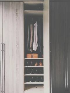 আলমারিতে কীভাবে জামাকাপড় ঠিক রাখবেন? রইল টিপস