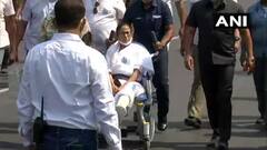 Mamata Banerjee's Road Show: পায়ে ব্যান্ডেজ বাঁধা অবস্থাতেই হুইল চেয়ারে করে মেয়ো রোডে মিছিলে সামিল মমতা