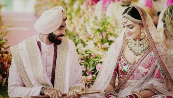 Pictures of Jasprit Bumrah, TV presenter Sanjana Ganesan go viral post wedding | Wah Cricket (15 Mar 2021)