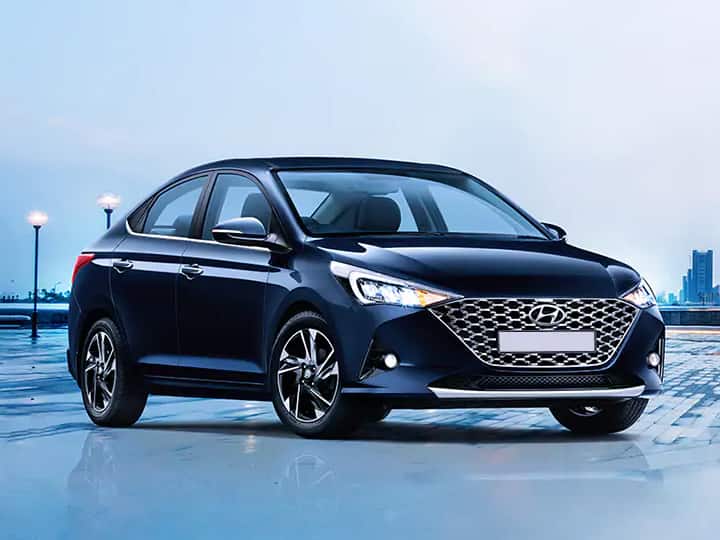 ह्युंडाई वेरना : ह्युंडाईच्या प्रसिद्ध सेडान कारमध्ये ह्युंडाई वेरनाचा समावेश आहे. ही कार त्याच्या विभागातील सर्वाधिक विक्री करणार्या कारमधील एक आहे. लूकसह सेफ्टी फीचरसाठीही कार ओळखली जाते. या कारच्या टॉप मॉडेलमध्ये 6 एअरबॅगचा पर्याय आहे. या कारची किंमत 8.72 लाखापासून सुरु होते.