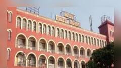 Howrah Station: ইয়ার্ডে প্যান্টোগ্রাফ ছিঁড়ে বিপত্তি, হাওড়া থেকে দক্ষিণ-পূর্ব শাখায় ব্যাহত ট্রেন চলাচল