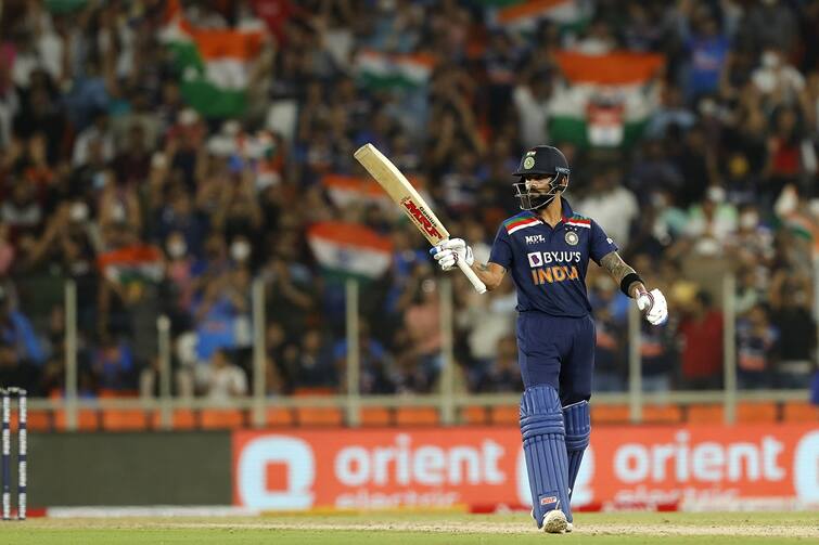 indian cricket team captain virat kohli became the first batsman to score 3000 runs in t20i વિરાટ કોહલીએ ફરી રચ્યો ઈતિહાસ, T20 ઇન્ટરનેશનલમાં 3000 રન બનાવનાર પ્રથમ બેટ્સમેન બન્યો