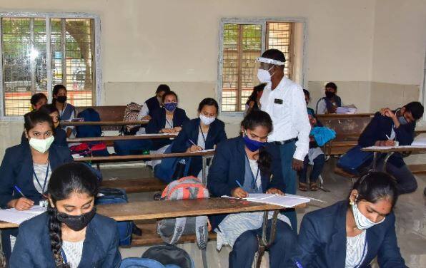 Punjab Board Exams Postponed Punjab Class 10 Class 12 Board 20-21 session New Exam Dates Announced Punjab Board Exam New Dates: કોરોનાના વધતા સંક્રમણ વચ્ચે પંજાબમાં ધોરણ 10 અને 12ની પરીક્ષા એક મહિના માટે મોકૂફ, જાણો હવે ક્યારે યોજાશે