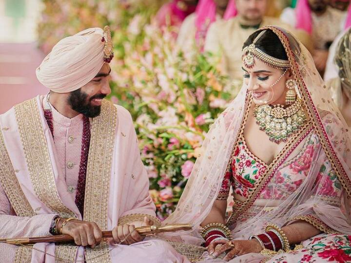 Jasprit Bumrah Marriage Sanjana Ganesan Wedding Look Inspired From Anushka Sharma Jasprit Bumrah’s Wife Sanjana Ganesan’s Wedding Look Inspired From Anushka Sharma