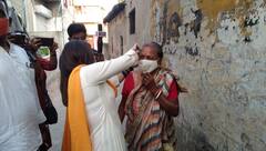 Payel Sarkar Photos: কালীমন্দিরে পুজো দিয়ে প্রচার, সোনার বাংলা গড়ার কথা বলছেন পায়েল