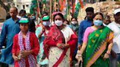 West Bengal Election 2021: সোনারপুর উত্তরের বাম-তৃণমূল প্রার্থীদের দোরে-দোরে প্রচার