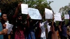 Delhi: Jamia students protest to reopen campus