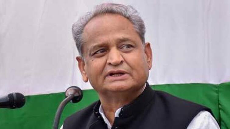 Modi government is troubling the public by increasing the price of petrol and diesel continuously: Ashok Gehlot पेट्रोल-डीजल की कीमत लगातार बढ़ाकर आमजन को मुश्किल में डाल रही है मोदी सरकार: गहलोत