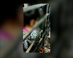 Pune | क्वॉरंटाईन सेंटरमधून पळून जाताना खिडकीच्या गजात अडकली तरुणी!