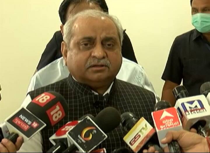 રૂપાણી સરકારે મોટાં શહેરોમાં કોરોનાના સંક્રમણને રોકવા માટે નિર્ણય લેવાની સત્તા કોની આપી દીધી ? Gujarat Corona Update : Rupani govt take big decision for control corona cases in Corporation area રૂપાણી સરકારે મોટાં શહેરોમાં કોરોનાના સંક્રમણને રોકવા માટે નિર્ણય લેવાની સત્તા કોની આપી દીધી ?