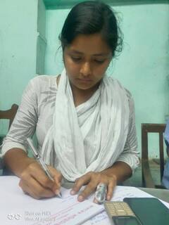 Minakshi Mukherjee Pics: হাতে রয়েছে ১৩০০ টাকা, নন্দীগ্রামে সংযুক্ত মোর্চা প্রার্থীর মাসিক আয় কত জানেন?