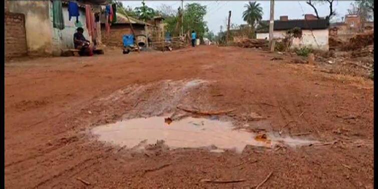 West Bengal Election 2021: Road problem in Bankura Raniganj National Highway ahead of elections WB Election 2021: বেহাল রাস্তা, ঝুঁকির যাতায়াত, প্রতিবার ভোটের আগে প্রতিশ্রুতিই সার