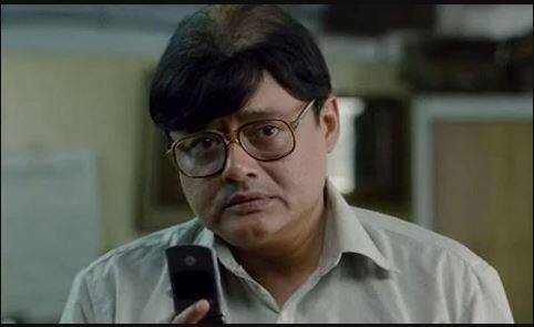 ਬੌਬ ਬਿਸ਼ਵਾਲ ਦੀ ਭੂਮਿਕਾ ਤੋਂ ਮਸ਼ਹੂਰ ਸ਼ਾਸ਼ਵਤ ਚੈਟਰਜੀ ਸ਼ਾਇਦ ਫਿਲਮਾਂ 'ਚ ਫੋਨਾਂ ਨਾਲ ਜੁੜੇ ਹੋਣ, ਪਰ ਆਪਣੀ ਜ਼ਿੰਦਗੀ 'ਚ ਉਹ ਮੋਬਾਈਲ ਫੋਨ ਤੋਂ ਕਈ ਕਿਲੋਮੀਟਰ ਦੀ ਦੂਰੀ 'ਤੇ ਰਹਿੰਦੇ ਹਨ, ਹੁਣ ਵੀ ਉਹ ਸਿਰਫ ਲੈਂਡਲਾਈਨ ਫੋਨ ਹੀ ਵਰਤਦੇ ਹਨ। 