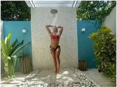 ਬਾਲੀਵੁੱਡ ਅਦਾਕਾਰ ਦੀ ਭੈਣ ਦੀ ਸ਼ਾਵਰ ਲੈਂਦਿਆਂ ਤਸਵੀਰ ਵਾਇਰਲ, ਇੰਟਰਨੈਟ 'ਤੇ ਮੱਚਿਆ ਤਹਿਲਕਾ