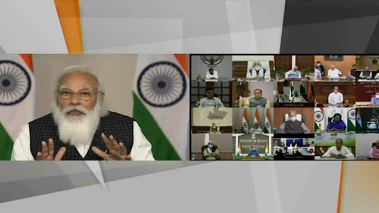 PM Modi Video Conferencing Meeting All State Chief Ministers on Rising Covid-19 Cases PM Modi Meets State CMs: कोरोनाची दुसरी लाट वेळीच रोखायला हवी : पंतप्रधान नरेंद्र मोदी