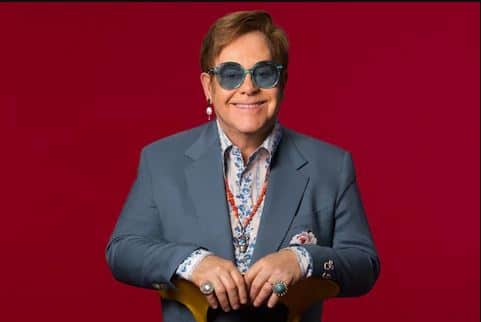 ਐਲਟਨ ਜਾਨ ਸੋਸ਼ਲ ਮੀਡੀਆ 'ਤੇ ਬਹੁਤ ਸਰਗਰਮ ਹੈ। ਪਰ ਉਨ੍ਹਾਂ ਕੋਲ ਆਪਣਾ ਮੋਬਾਈਲ ਫੋਨ ਵੀ ਨਹੀਂ ਹੈ। ਉਹ ਫੋਨ ਤੋਂ ਦੂਰ ਰਹਿੰਦੇ ਹਨ। 