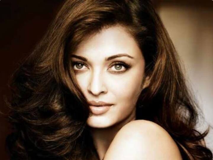 ही घटना होती 2002 मध्ये झालेल्या एका पुरस्कार सोहळ्यातली. ज्यात ऐश्वर्या रायने सगळ्यांचं लक्ष आपल्याकडे ओढून घेतलं. या पुरस्कार सोहळ्यात पोहोचलेल्या ऐश्वर्याचा हात मोडला होता आणि तिने डोळ्यांवर काळ्या रंगाचा मोठा गॉगल घातला होता.