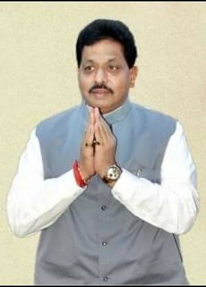 काल दिलीप गांधी यांचा कोरोना रिपोर्ट पॉझिटीव्ह आला होता. आज पहाटे त्यांनी अखेरचा श्वास घेतला.