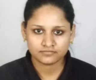 Vadodara:  CISF જવાનની બીજી પત્નિએ નિર્વસ્ત્ર થઈને કરી લીધો આપઘાત, જવાનાન પહેલા લગ્ન પહેલાં બંને વચ્ચે હતા સંબંધ ને...........