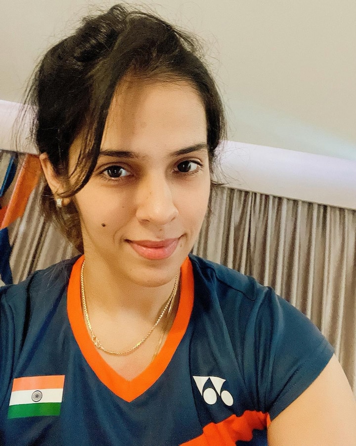 सायना नेहवालने कॉमनवेल्थ युथ टायटल तसेच कॉमनवेल्थ सिंगल गोल्ड, सुपर सीरिज टायटल, वर्ल्ड ज्युनियरचं टायटल जिंकलं आहे. या व्यतिरिक्त सायनाने 16 व्या वर्षी 2006 मध्ये राष्ट्रीय अंडर -19 स्पर्धाही जिंकली.