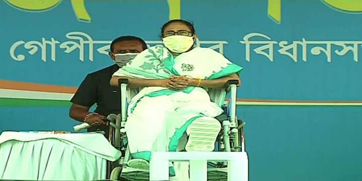 বছরে ৫ লক্ষ কর্মসংস্থানের ব্যবস্থা করা হবে, প্রতিশ্রুতি তৃণমূলের।