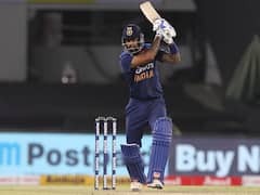 Ind vs Eng T20: સૂર્યકુમાર યાદવને આઉટ આપવા પર વીરેન્દ્ર સેહવાગ ભડક્યો, ટ્વીટર પર શેર કર્યુ મીમ્સ
