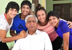 Ritika Phogat Suicide: ফাইনালে হেরে আত্মঘাতী কুস্তিগীর গীতা ও ববিতা ফোগতের বোন রীতিকা