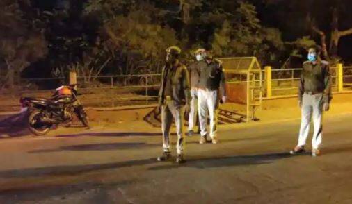 Ahmedabad Corona impact Night curfew 9 Pm to 6 am imposed amid rising Corona cases gujarat Ahmedabad Corona Guidelines: આવતીકાલથી રાત્રિ કર્ફ્યૂનો સમય બદલાયો, શનિ-રવિ  મોલ-સિનેમા રહેશે બંધ