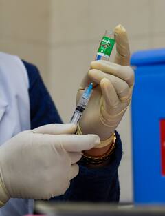 সাংবাদিকরাও কোভিড-যোদ্ধা, টিকাকরণে অগ্রাধিকার চেয়ে কেন্দ্রের কাছে আর্জি