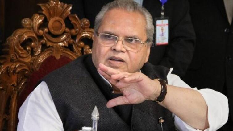 Farmers Protest Conflict in BJP Governor Satya pal Malik support farmers ਕਿਸਾਨ ਅੰਦੋਲਨ ਨੂੰ ਲੈ ਕੇ ਬੀਜੇਪੀ 'ਚ ਬਗਾਵਤ, ਰਾਜਪਾਲ ਮਲਿਕ ਦਾ ਐਲਾਨ, ਚਾਹੇ ਅਹੁਦੇ ਤੋਂ ਲਾਹ ਦਿਓ, ਕਿਸਾਨਾਂ ਨਾਲ ਡਟਿਆ ਰਹਾਂਗਾ