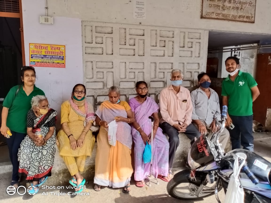 Vaccination Made Easy For Senior Citizens: ABP Network, Robinhood Army Are Back With #SeniorPatrol