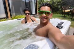 બાથ ટબમાં ન્હાતી આદિત્ય નારાયણની પત્ની શ્વેતાની તસવીરો વાયરલ, બંને વેકેશન અન્જોય કરતા સ્પોટ થયા