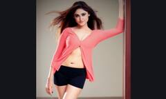 In Pics: આ એક્ટ્રેસે કેમેરાની સામે આવ્યા એવા-એવા પૉઝ, મિનીટોમાં તસવીરો થઇ ગઇ વાયરલ