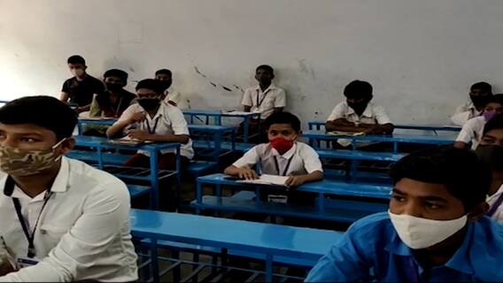 Vadodara ના માંજલપુરમાં સરકારના આદેશ છતાં શાળા ચાલુ રખાતા વિવાદ